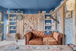 Photo 17- click for photo gallery